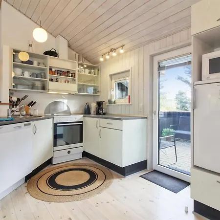 Nahele - 500m From The Sea By Interhome Feriehus